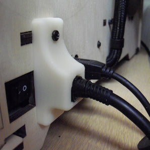 Virtajohtotukikiinnike Replicator 3D-tulostimelle