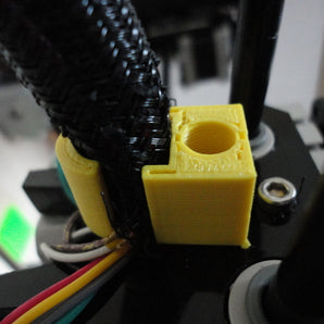 Replicator Extruder -johdonvedonpoiston päivitys