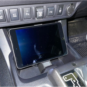 iPad mini -kiinnike Toyota Tacoma -mukitelineeseen