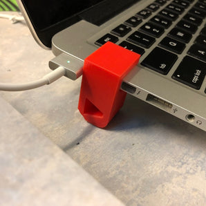 Nostokoroke MacBook Pro Retina 13 tuumalle optimaalisen ilmavirran saavuttamiseksi