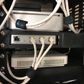 Ubiquiti Unifi USG Räkki-asennus - SOHO 10' sovitin