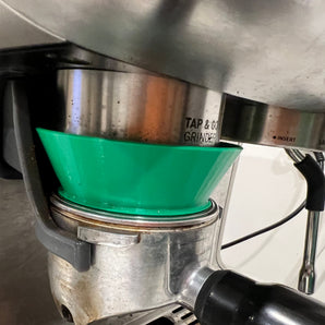Parannettu ryhmäpääsuppilo 58mm espressolle