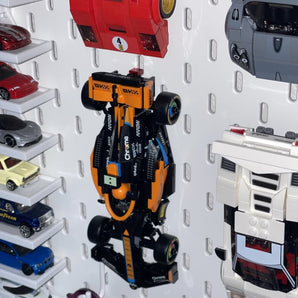 Seinäkiinnike LEGO McLaren F1:lle (76919) IKEA Skadisiin