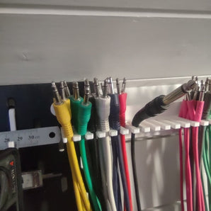 Skadis Eurorack Kaapelinpidin