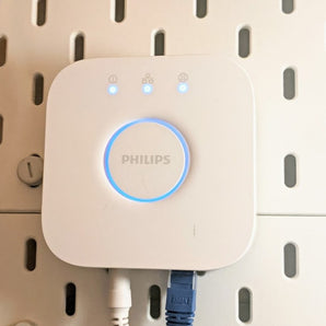 Philips Hue Hub V2.1 Skadis -seinäteline