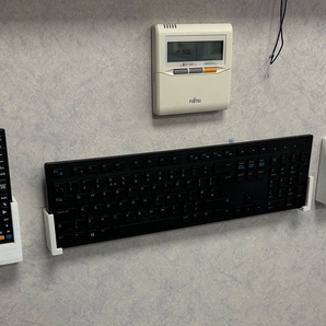 Seinäkiinnike Dell Pro KM5221W -hiirelle