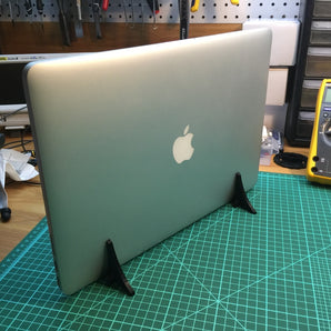 Pystyteline MacBook Pro 15" Retina -kannettavalle (18 mm)