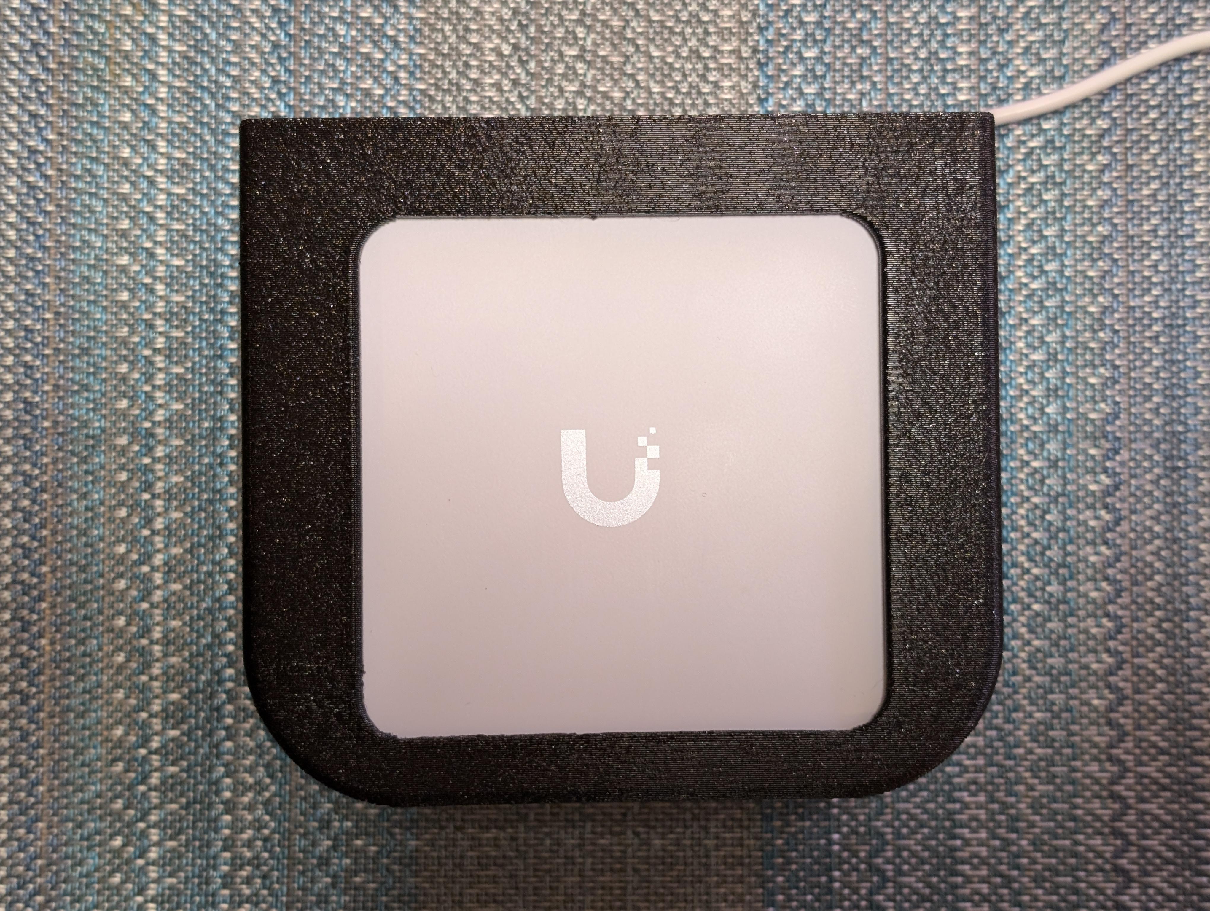 Hylly Unifi FX:lle (Unifi UX) ja Unifi Flex Minille (Unifi USW-Flex-Mini)