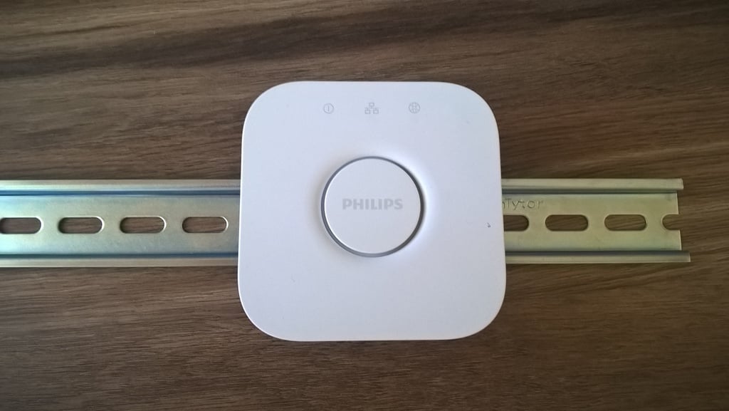 DIN-kiskokiinnike Philips Hue Bridgelle