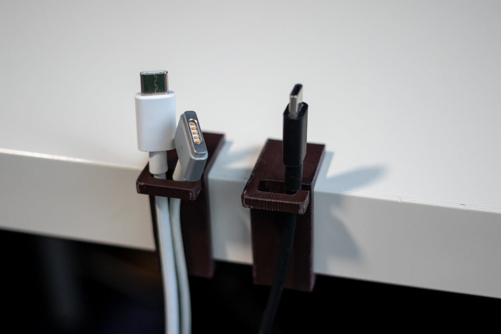 IKEA Linnmon -kaapelinpidike
