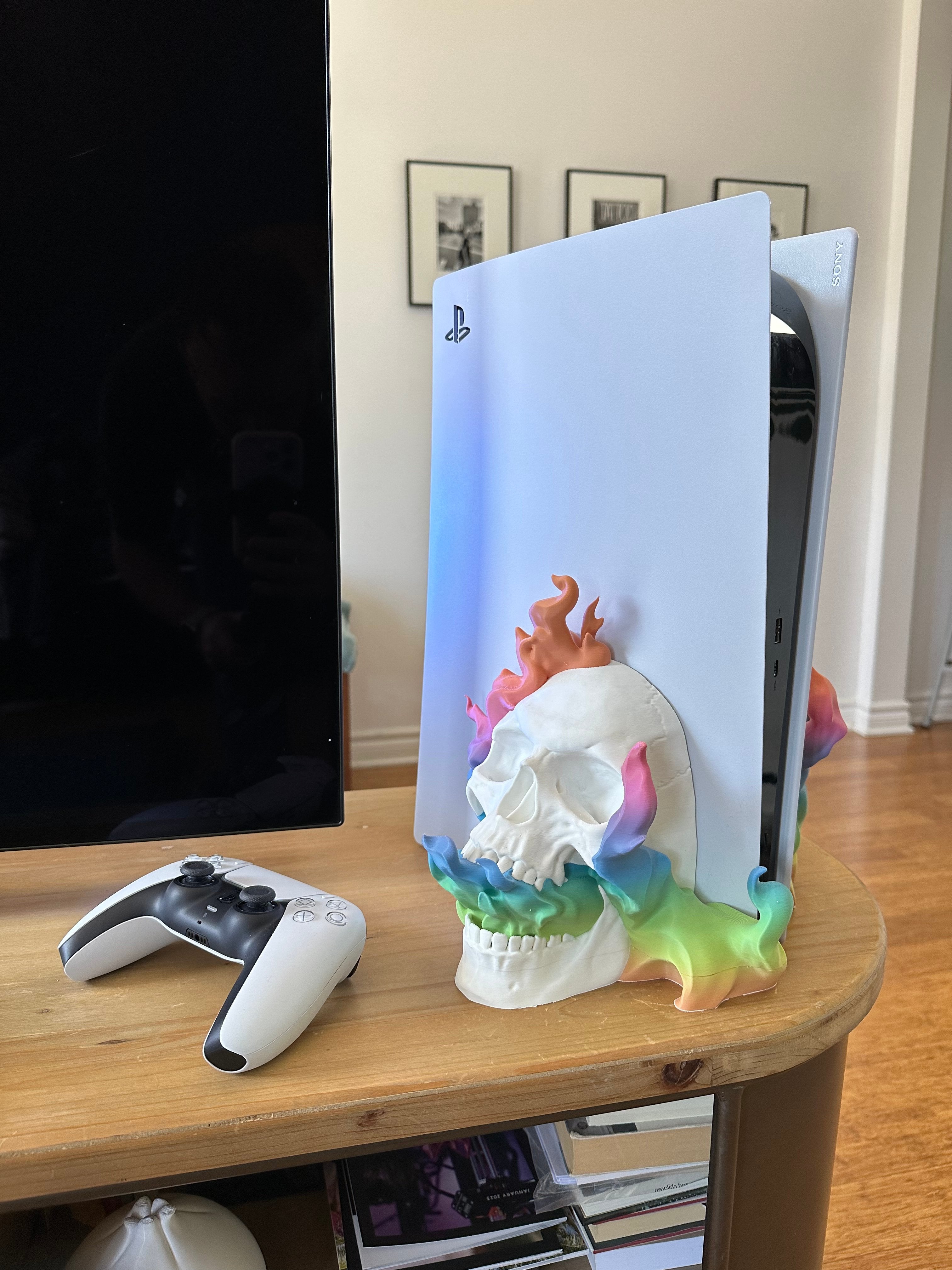 Ainutlaatuinen Skull Stand PlayStation 5 Disc Editionille