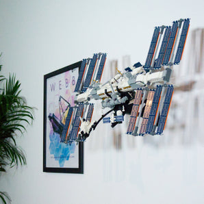 Seinäkiinnike NASA ISS -avaruusasemalle 21321