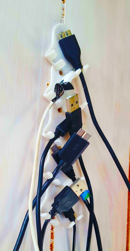 USB-kaapelikotelo