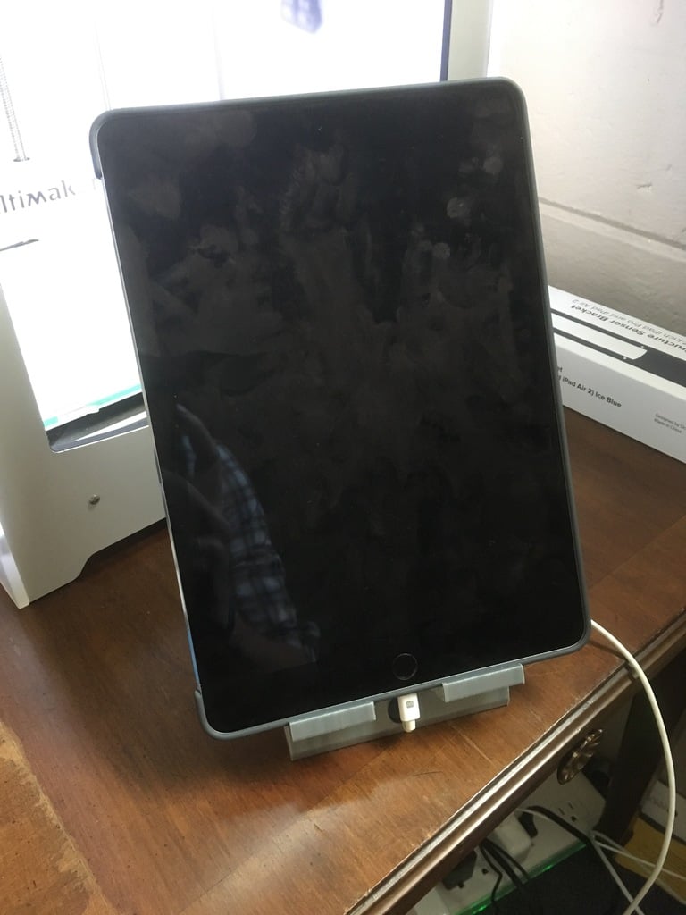 Keittiön iPad-pidike