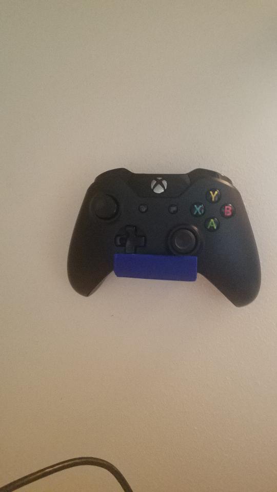 Xbox One -ohjaimen seinäkiinnike