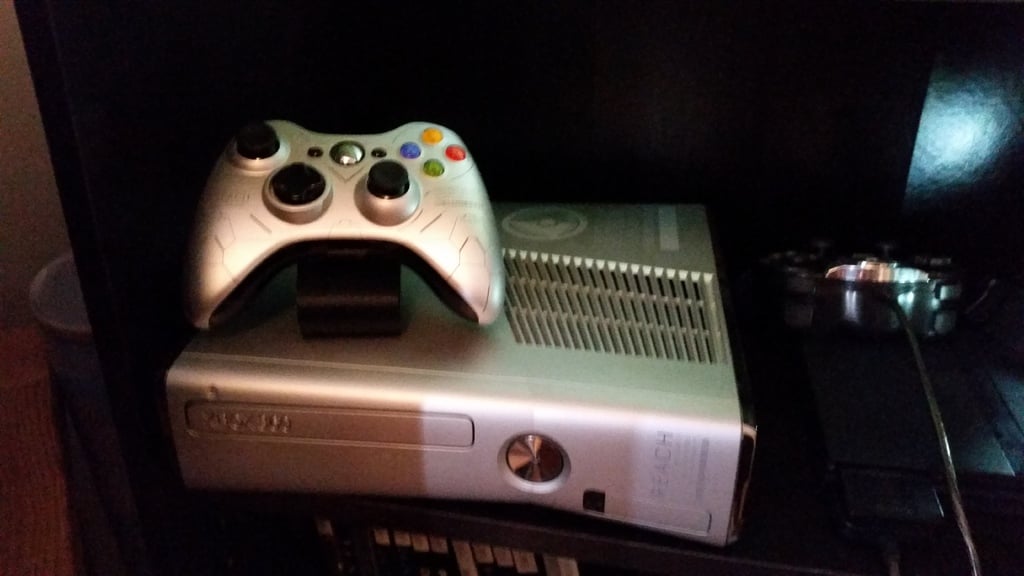 Xbox 360 -ohjainteline - Ohut näyttö ja pidike