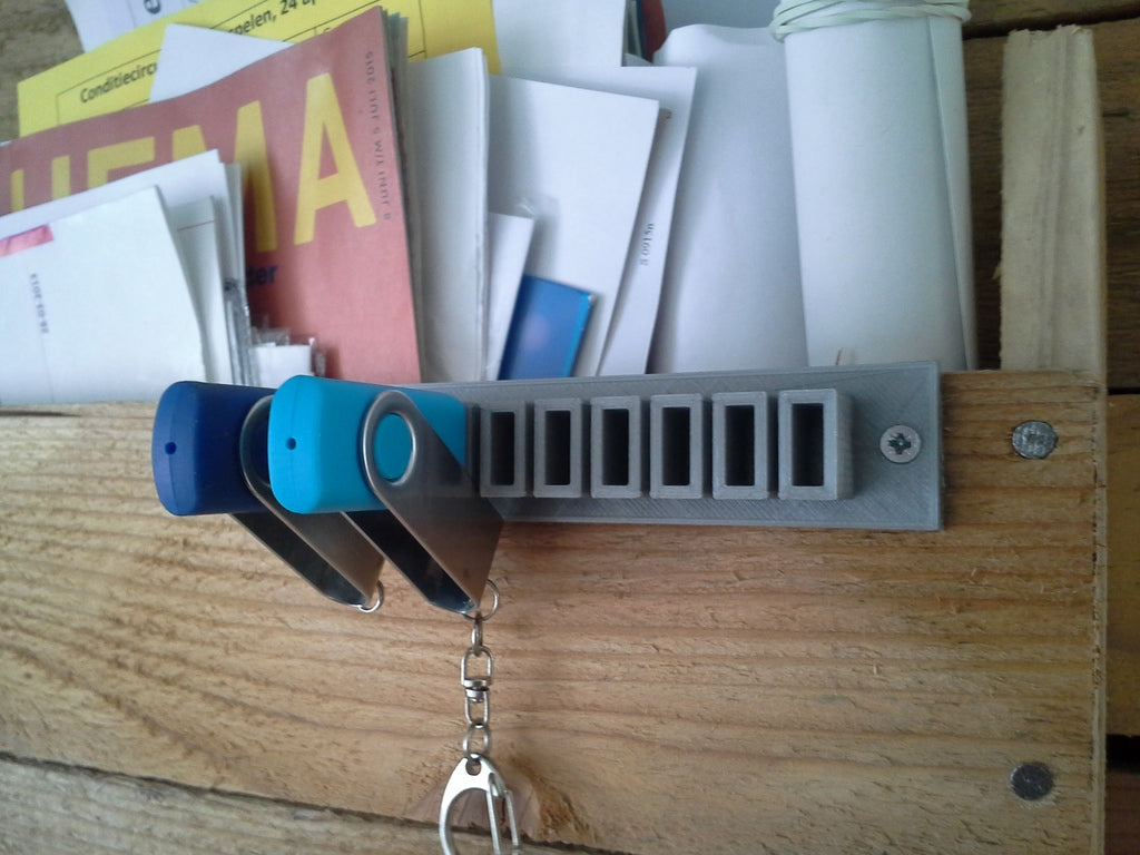 Yksinkertaiset USB-kaapelinpidikkeet - 9 kpl.