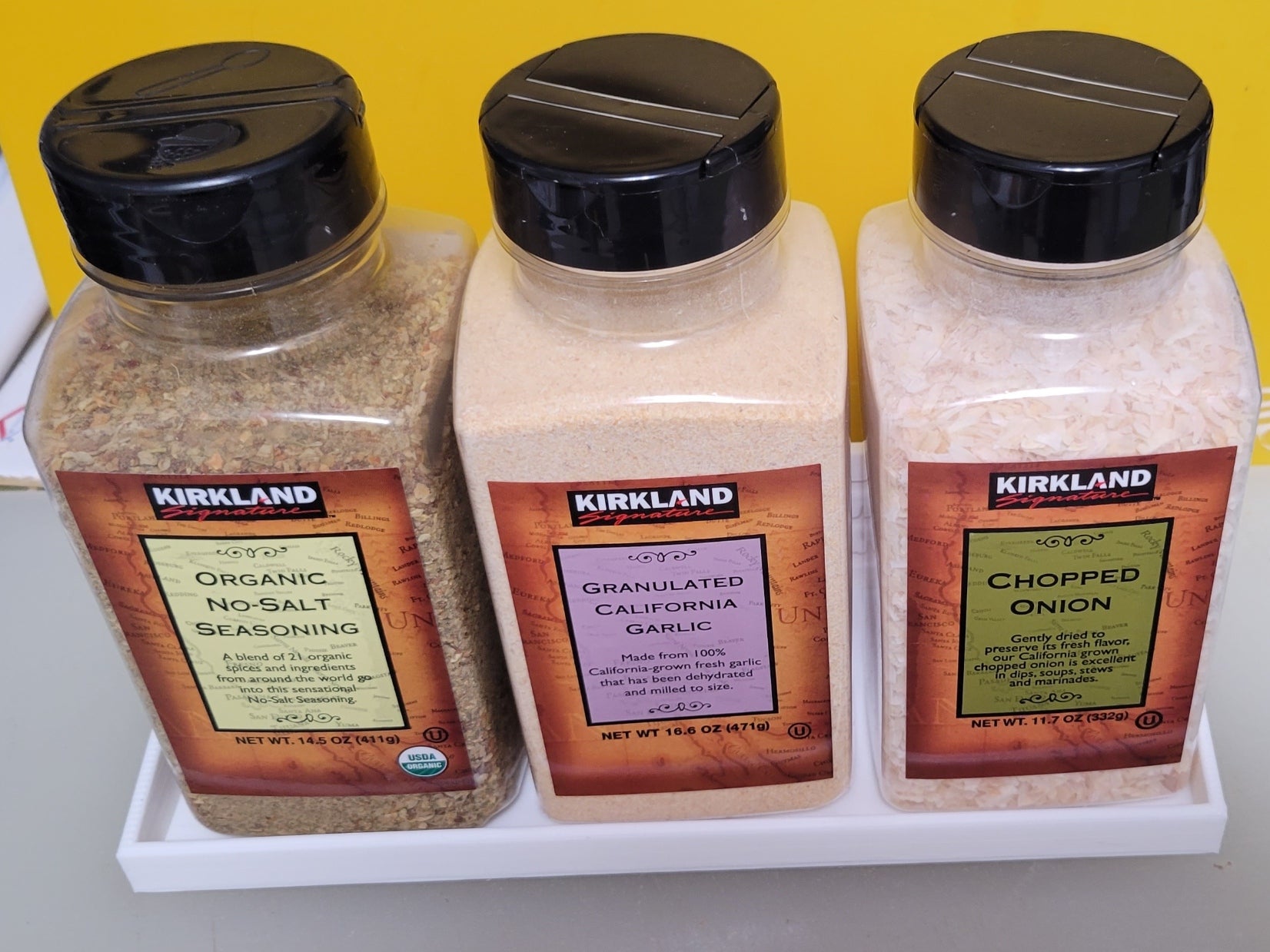 Kirkland Spicesin maustehylly