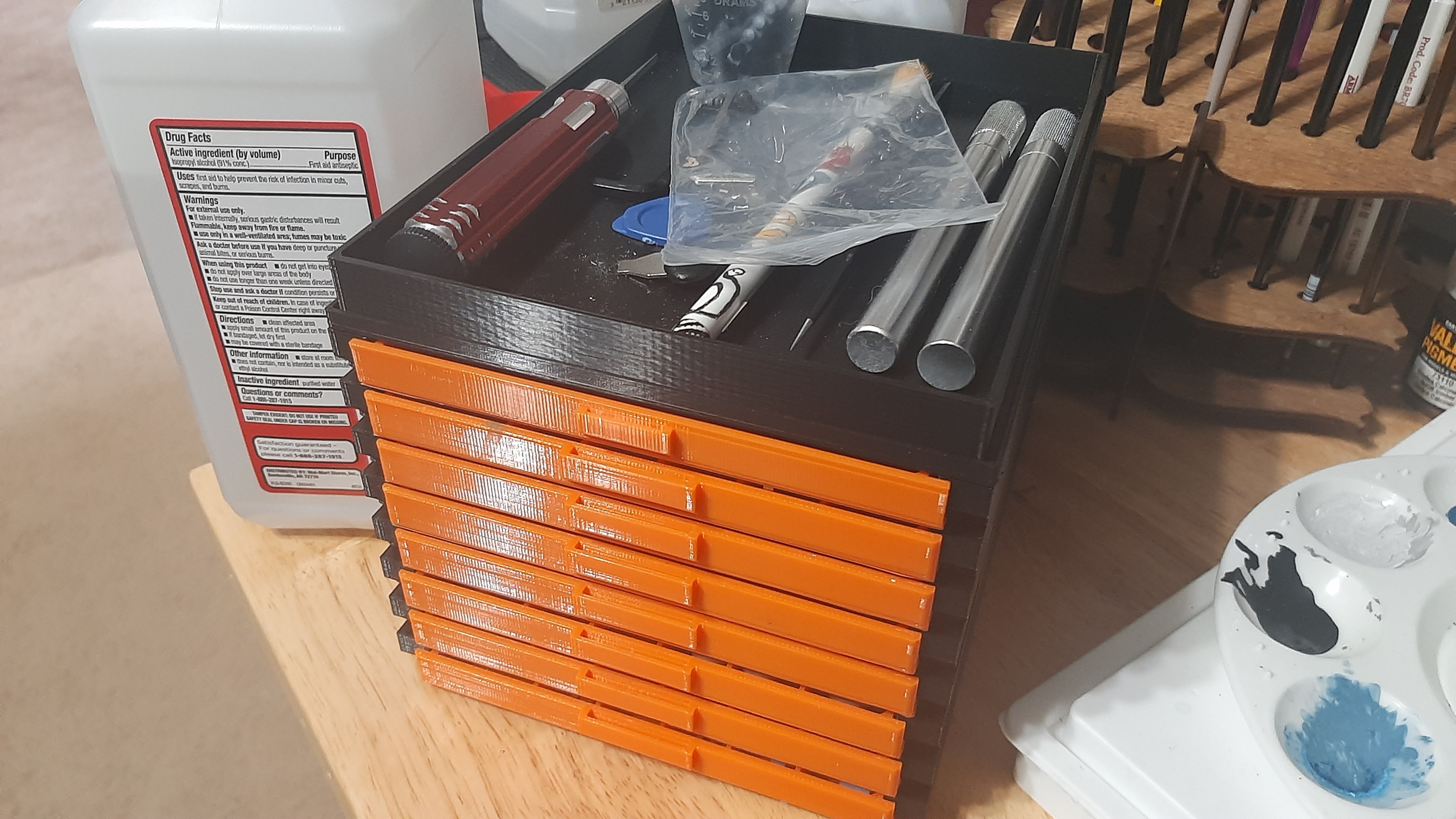 Modulaariset säilytyslaatikot pienille työkaluille