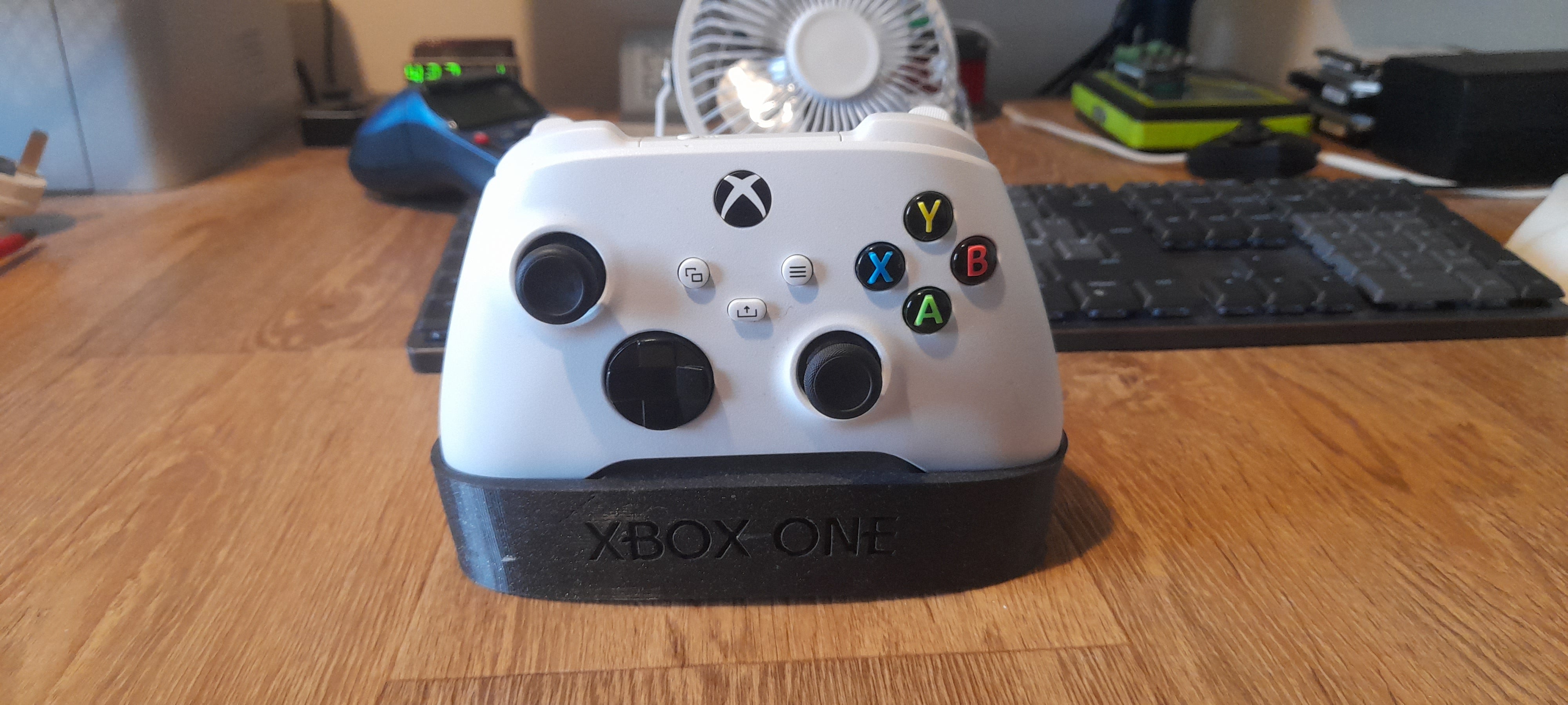Xbox Series S -ohjaimen jalusta - Täydellinen istuvuus ja kätevä säilytystila