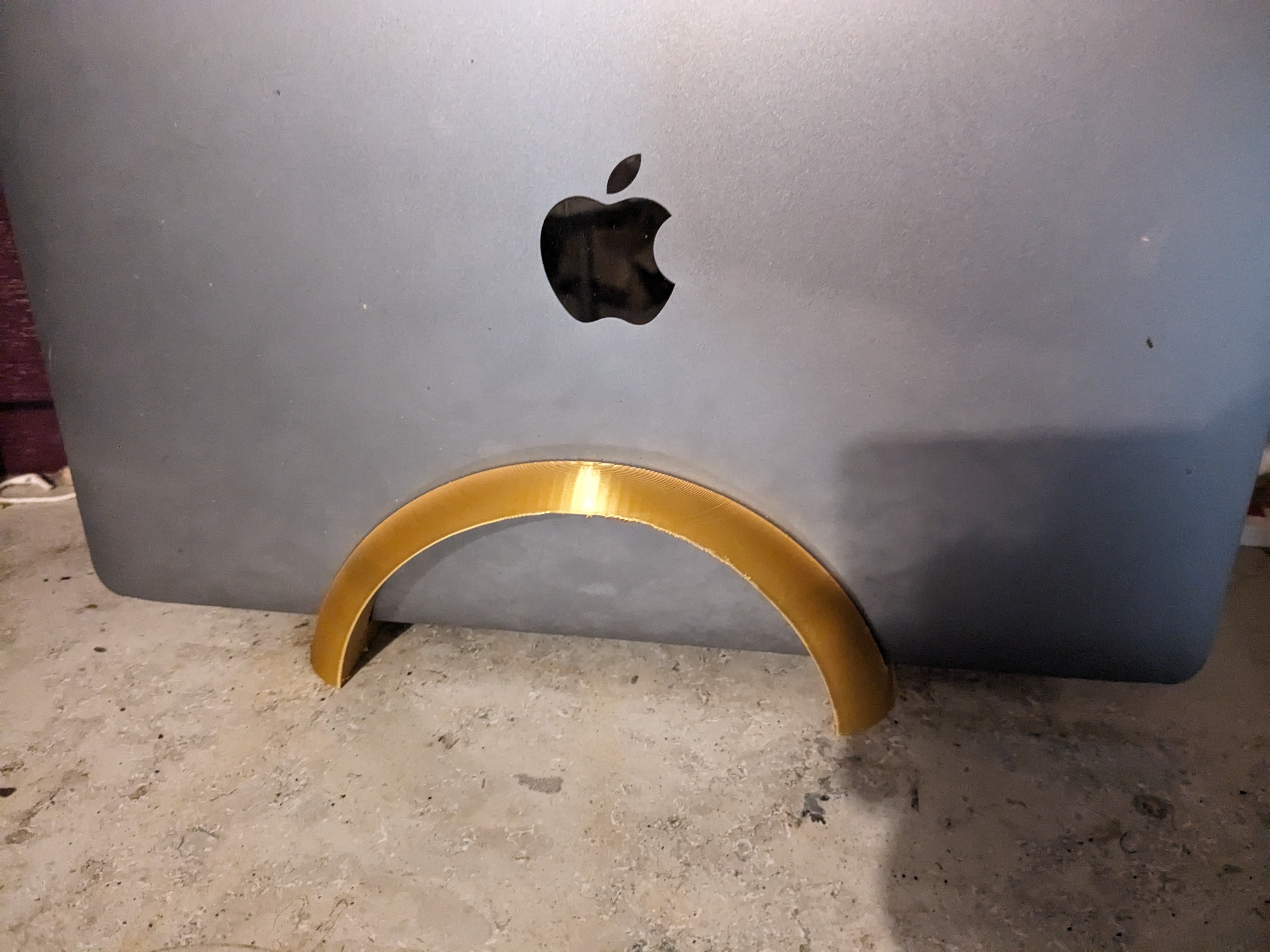 MacBook Pro 13" M1 -kannettavan tietokoneteline