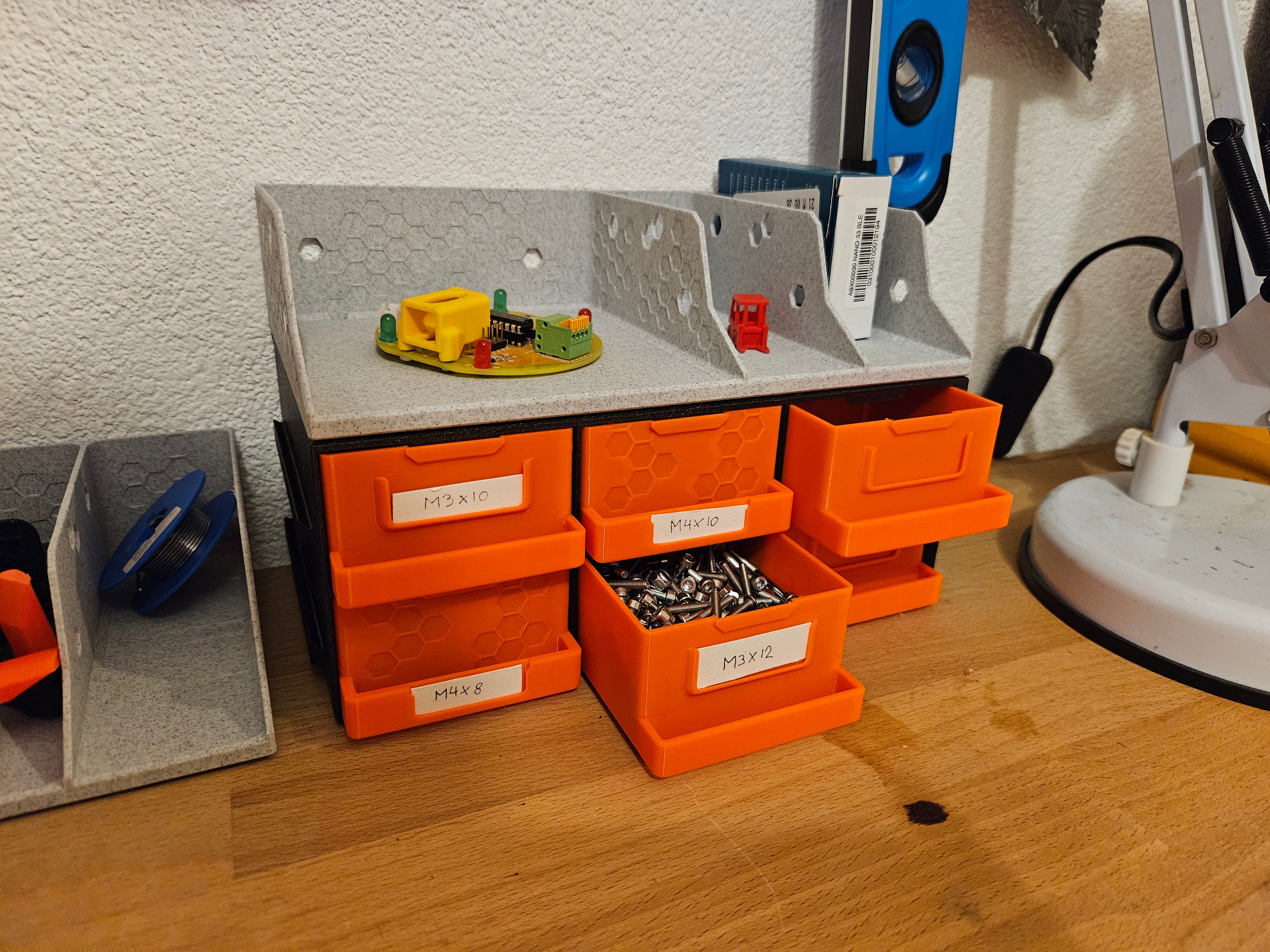 Laatikkokaappi - Modulaarinen työpajaorganisaattori