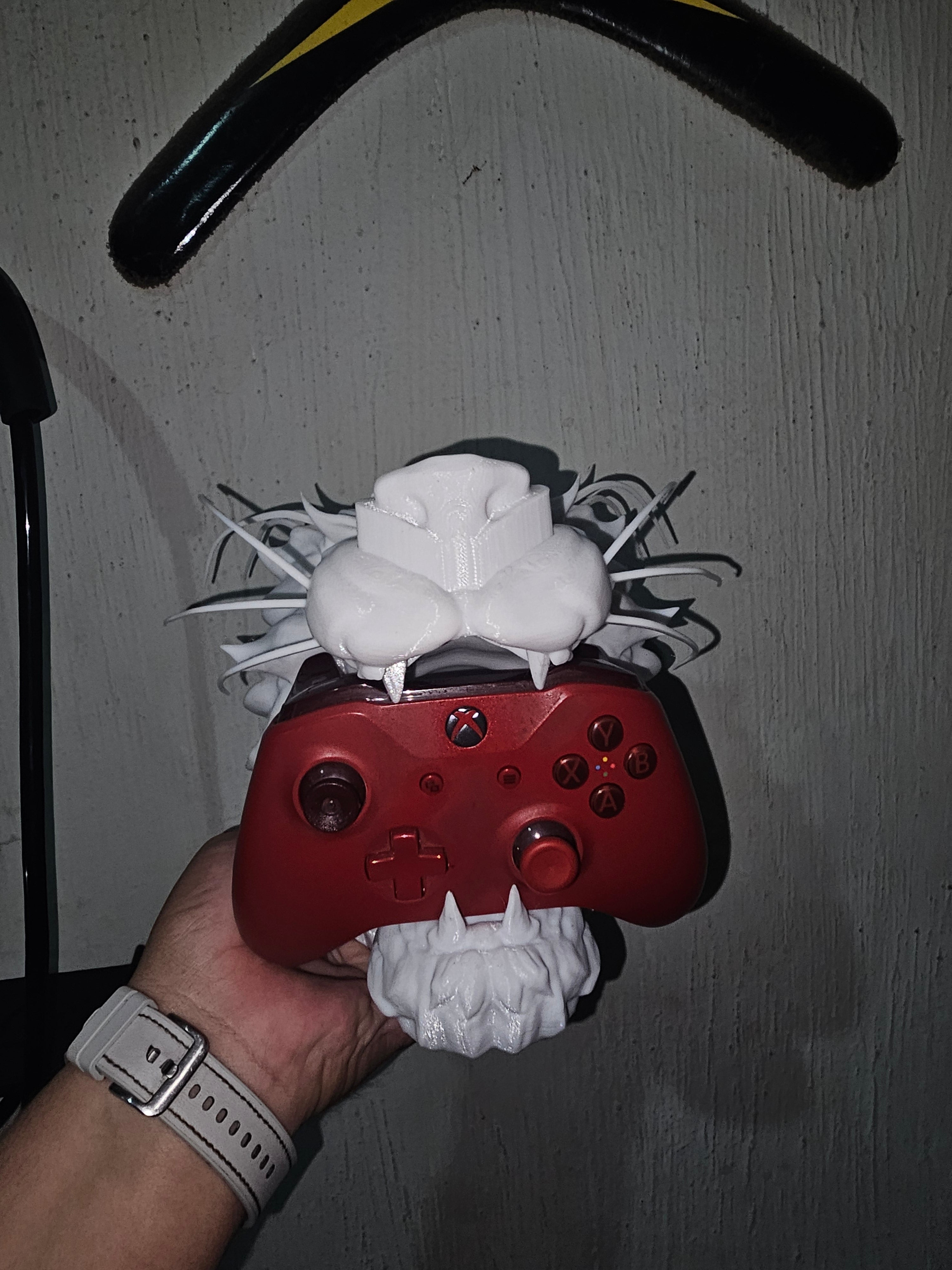 Tiikeriohjainpidike pelaamiseen ja PS5/Xboxille