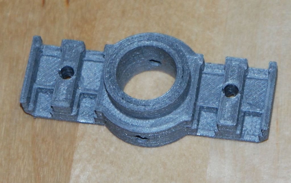 German RepRap NEO E3D V6 -kiinnike integroidulla pistokkeella ja kaapelihallinnalla