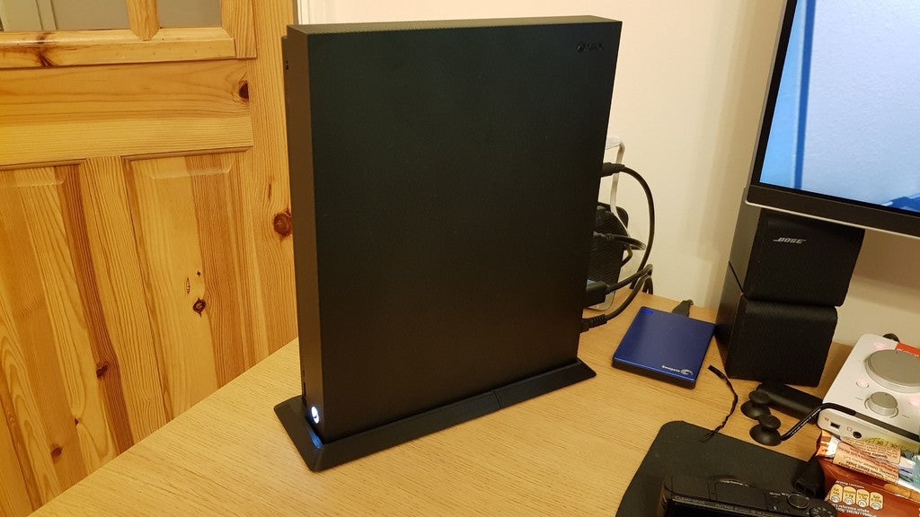 Xbox One X Pystysteline