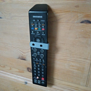 Seinäkiinnitteinen pidike Samsungin kaukosäätimelle