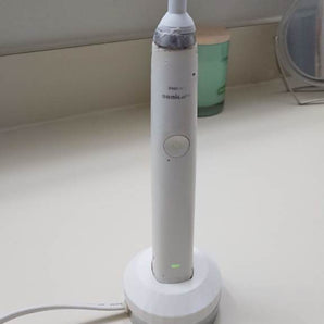 Latausteline Philips Sonicare DiamondClean -hammasharjalle