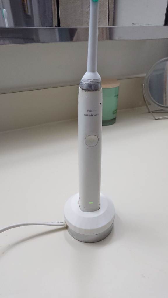 Latausteline Philips Sonicare DiamondClean -hammasharjalle