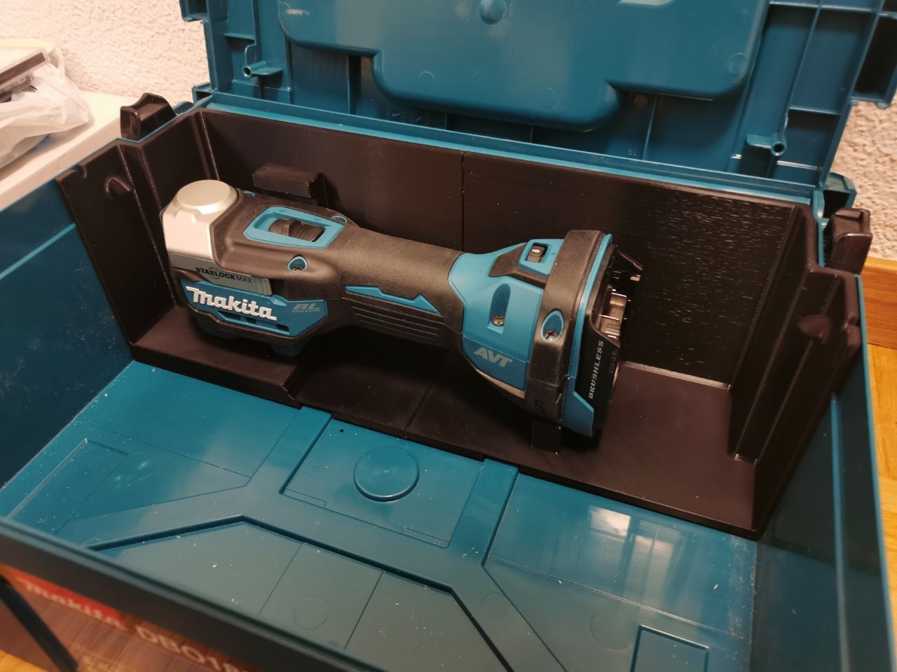 Makita DTM52 -lisäosa monitoimityökalulle Makpac-työkalulaatikossa
