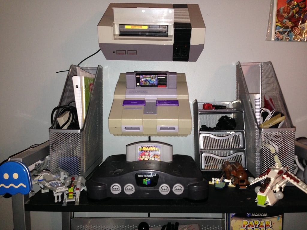 SNES Seinäkiinnike