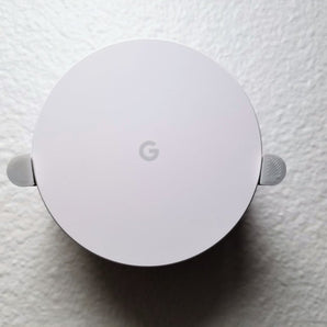Minimalistinen seinäkiinnike Google WiFi:lle