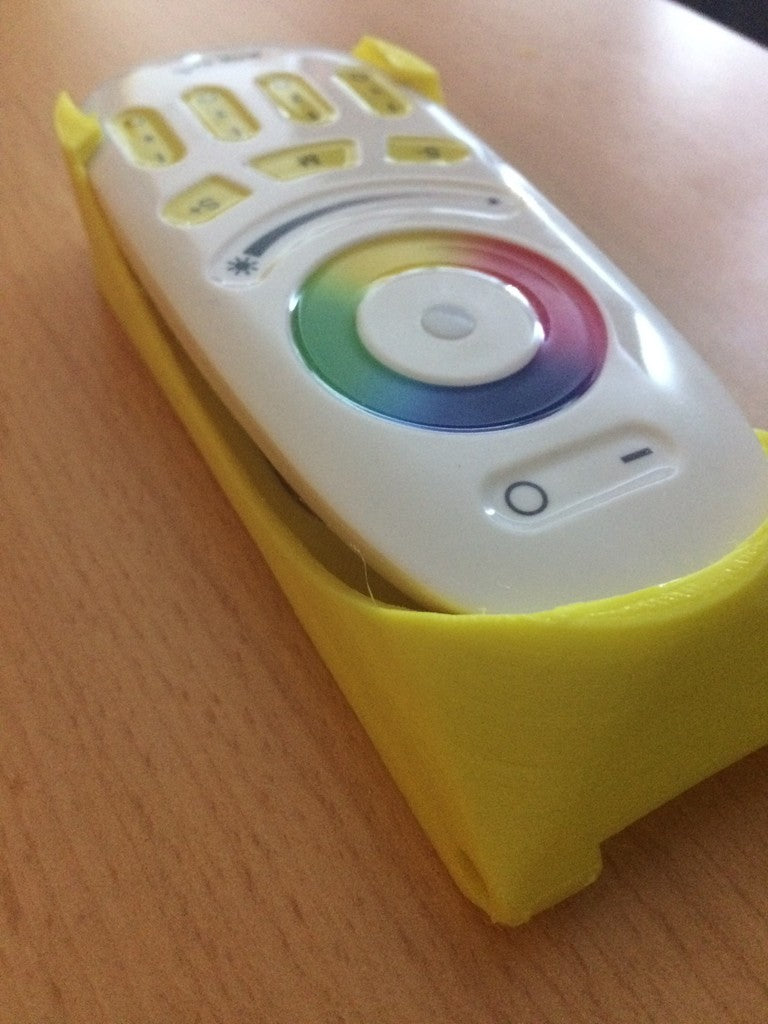 Kaukosäätimen pidike MiLight-kaukosäätimelle