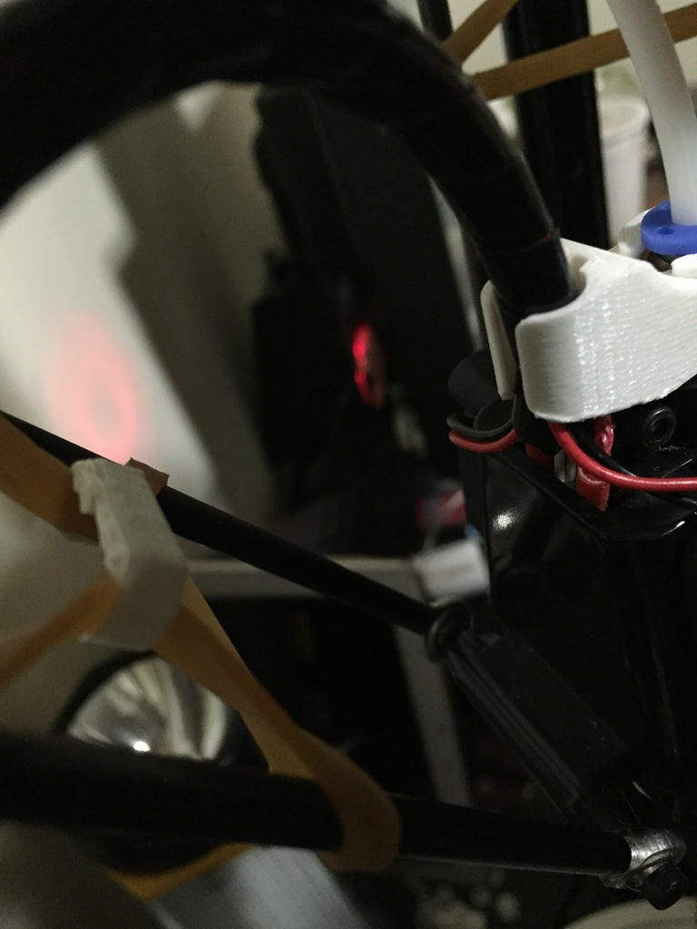 Kaapelikannatin Micromake 3D-tulostimen Hot Endille