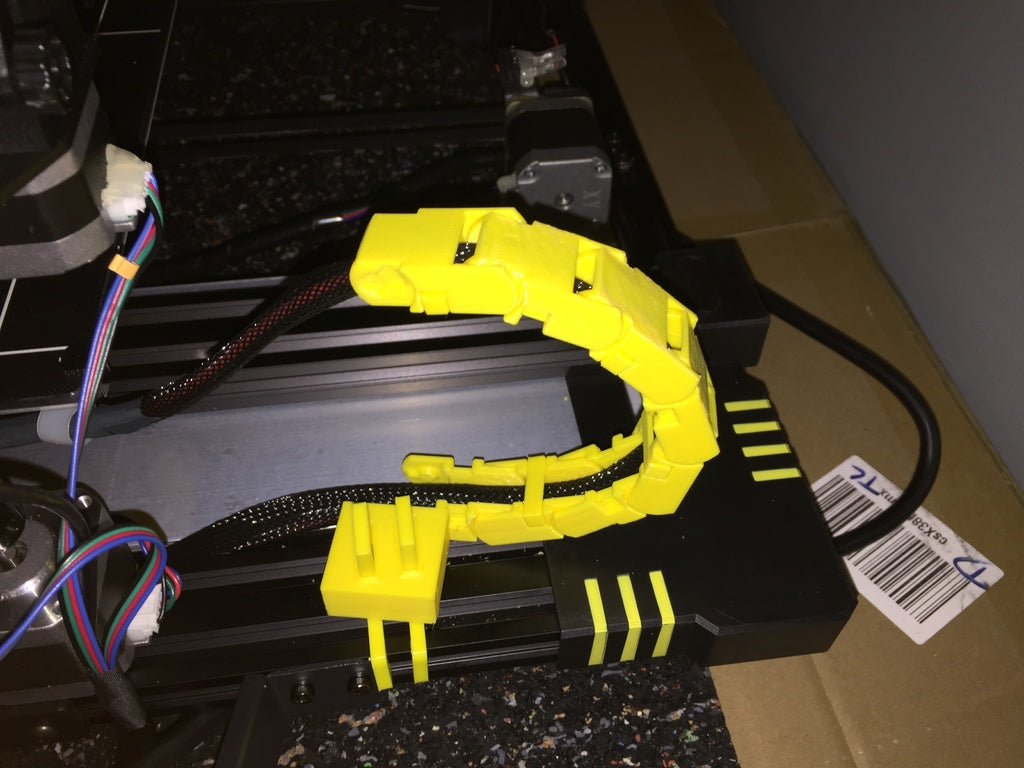 Anycubic Chiron tulostusalustakaapeliketjun remix klipsi