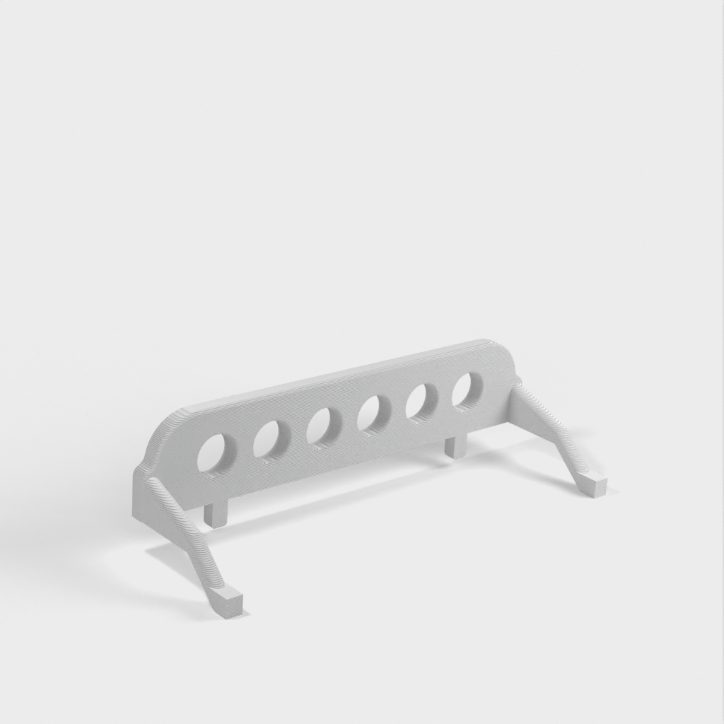 Ruuvimeisselin pidike 6 pienemmälle ruuvimeisselille IKEA SKADIS (SKÅDIS) taittopöytään