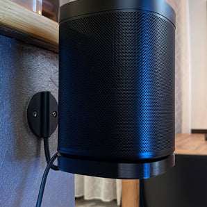 Seinäkiinnike Sonos One -kaiuttimelle (2. sukupolvi) ja JBL-seinäkoukku