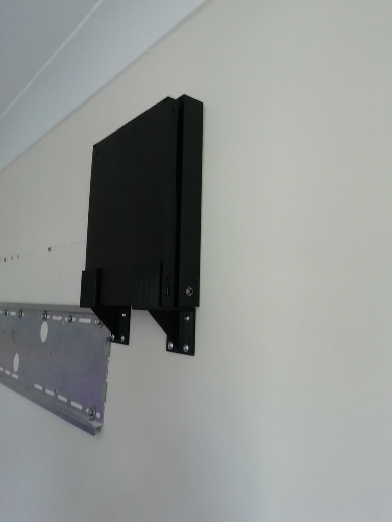 XBox One X - Seinäteline