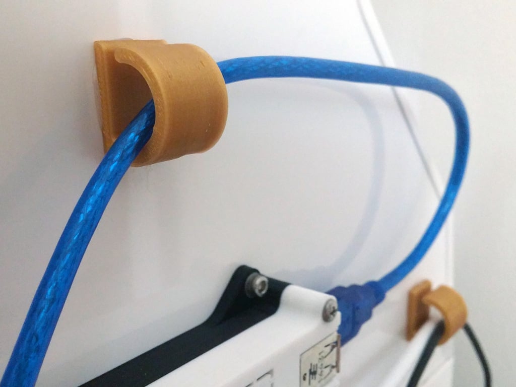 Liimattava kaapelin järjestäjä ja Wireclip - 16mm