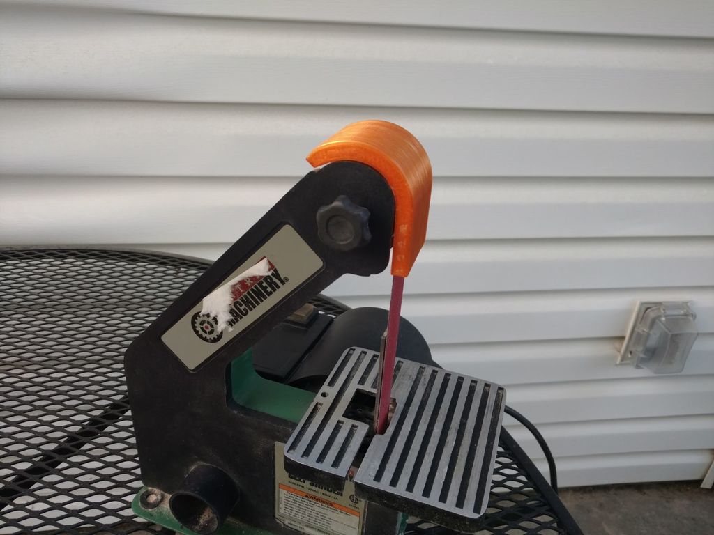 Varaussuojakansi Central Machinery 1x30 -nauhahiomakoneeseen