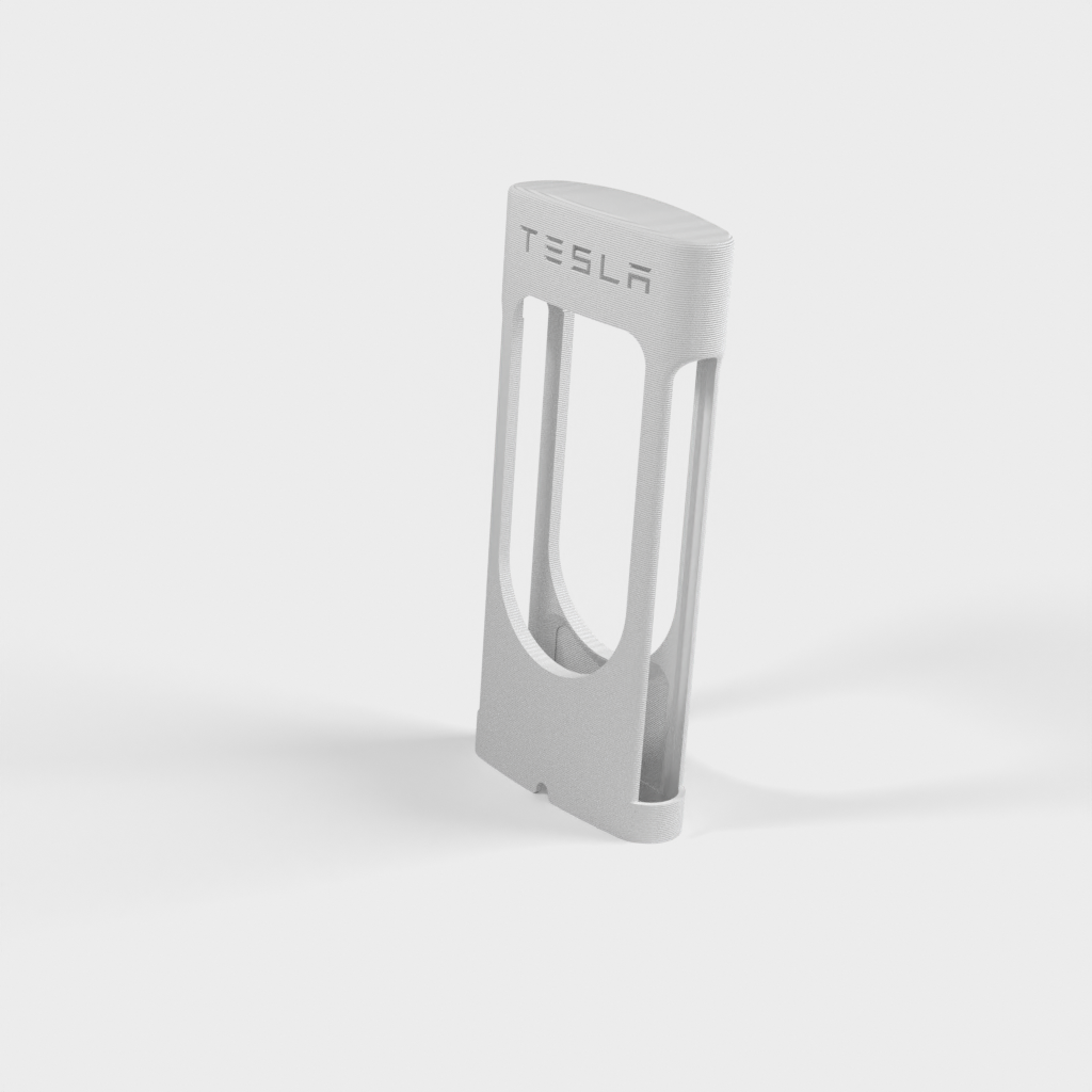 Mini Tesla SuperCharger iPhoneille ja kameroille