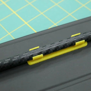 Kätevä pidike Apple Pencilille itseliimautuvalla kiinnityksellä