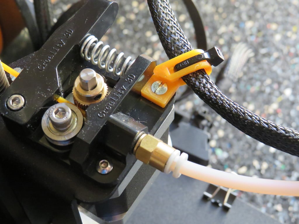 Creality Ender 3 Kaapelinpidin