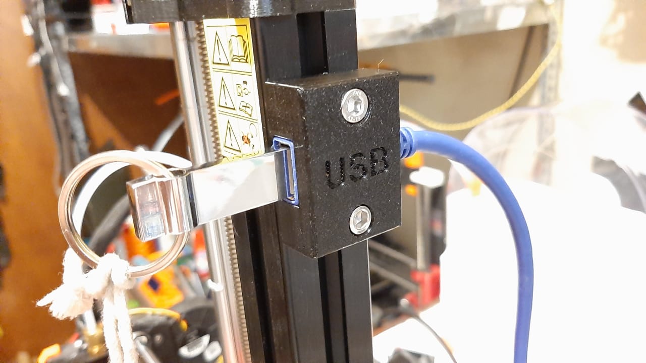 USB-kaapelin pidike Original Prusa Mini 3030 -ekstruusiolle