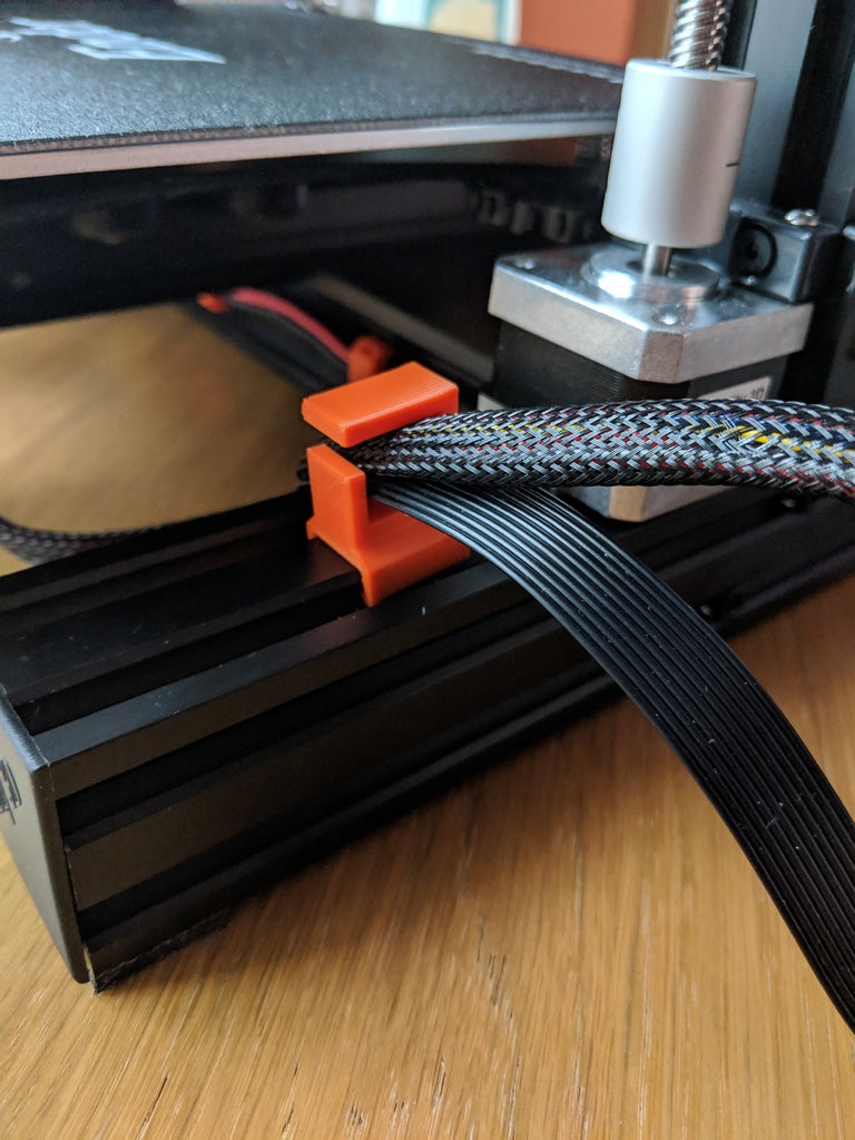 Creality Ender 3 -kaapeliklipsi järjestettyyn johdotukseen