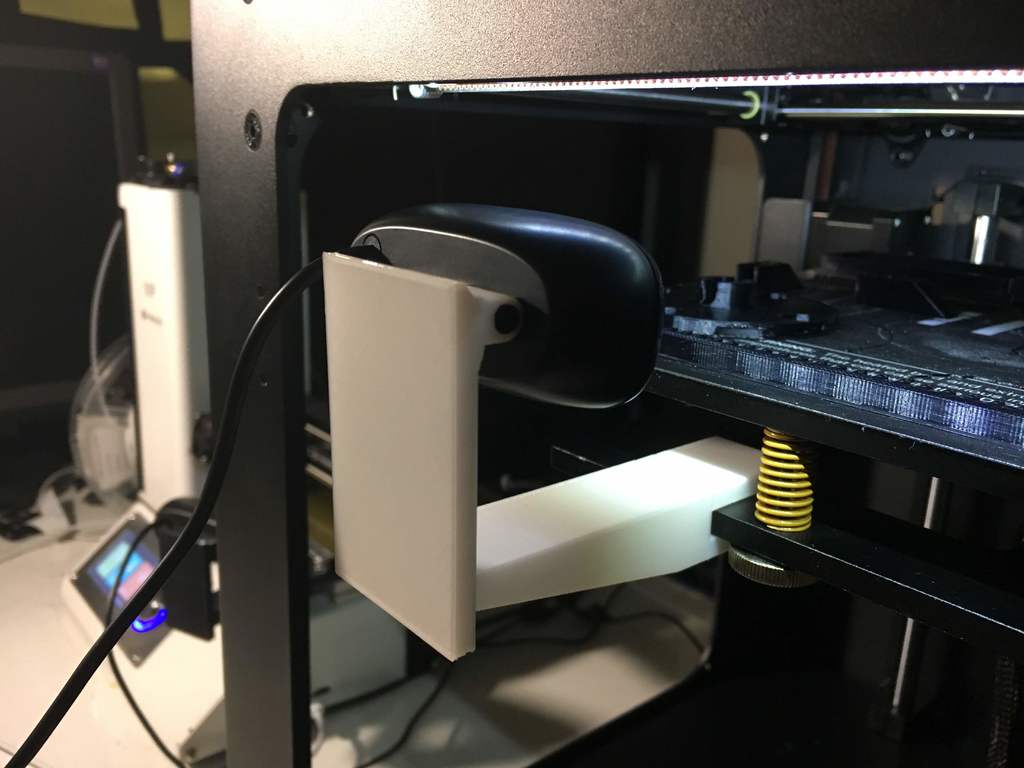 Webkameran kiinnike (Logitech c270) Monoprice Maker Ultimate -laitteeseen (Duplicator 6)