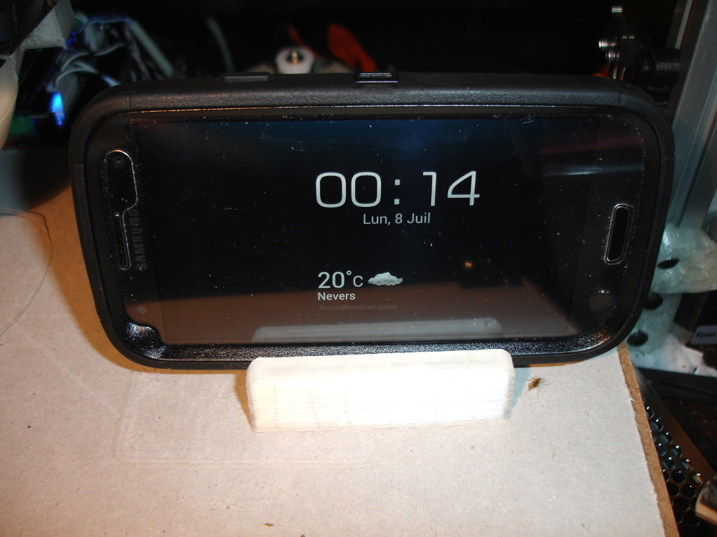 Tabletti / älypuhelin jalusta Samsung Galaxy S3 Otterbox Defender Case kanssa